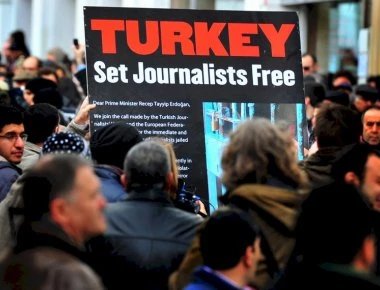 Τουρκία: Νέα καταδίκη δημοσιογράφου σε φυλάκιση (φωτό)